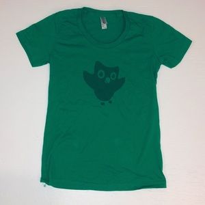 Green duolingo t shirt